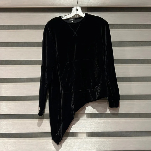 Black velour asymmetrical top - Picture 3 of 5